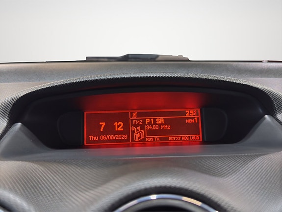 Peugeot 308 SW 18 of 25