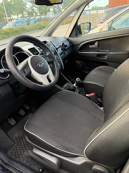 Kia Venga 6 of 9