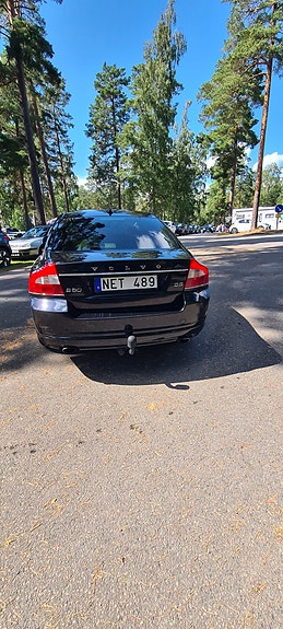 Volvo S80 3 of 5