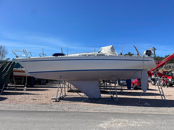 Välvårdad Aphrodite 34 med Volvo Penta från 2022 5 of 5