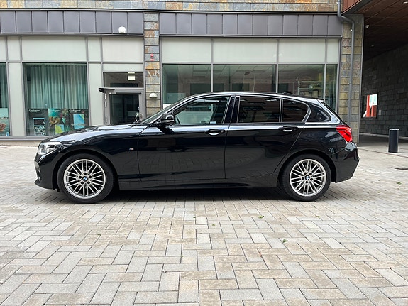 BMW 118d 2 of 6