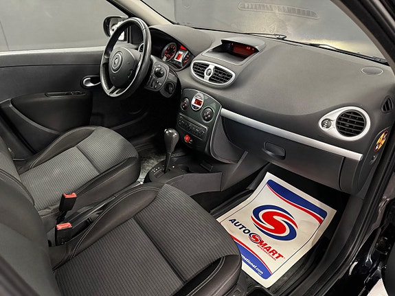 Renault Clio 30 of 30