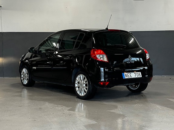 Renault Clio 15 of 30