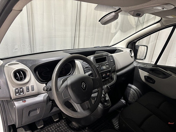 Renault Trafic 15 of 24