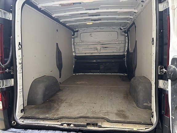 Renault Trafic 11 of 24