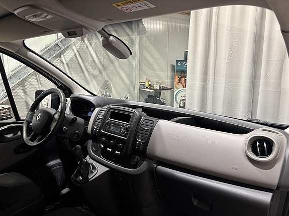 Renault Trafic 20 of 24