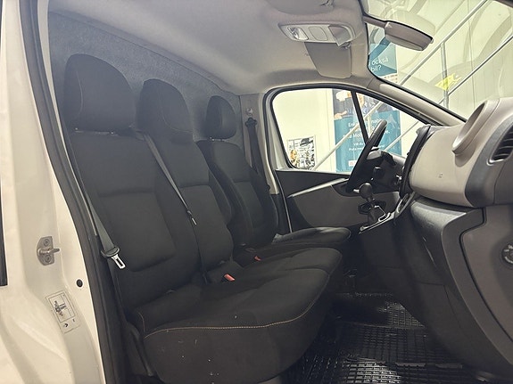 Renault Trafic 14 of 24