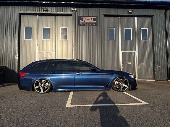 BMW 520d 2 of 22