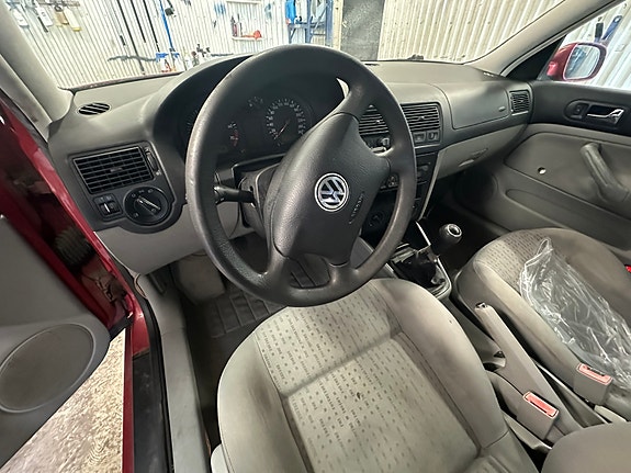 Volkswagen Golf IV 10 of 10