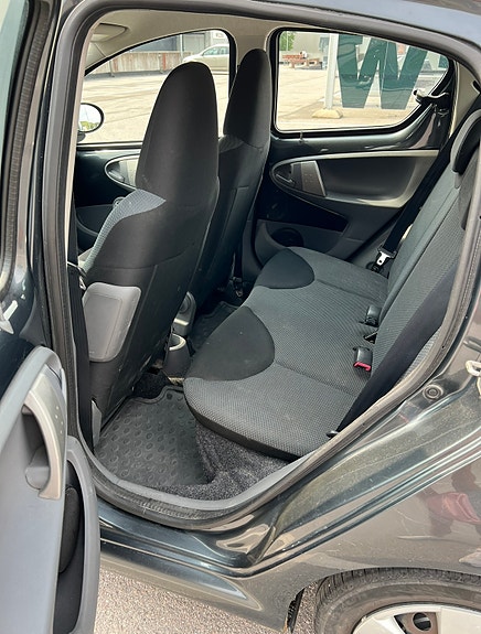 Toyota Aygo 6 of 6