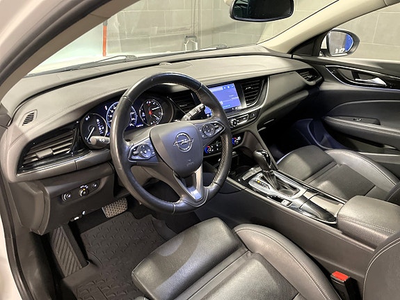Opel Insignia 9 of 13