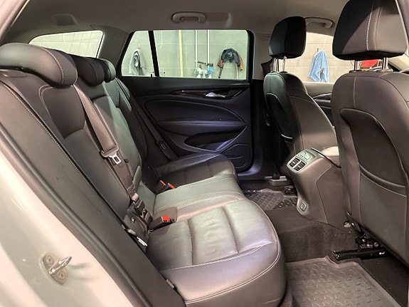 Opel Insignia 11 of 13
