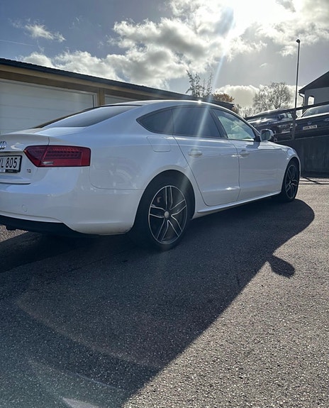 Audi A5 3 of 7