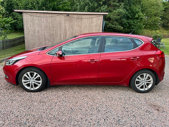 Kia Ceed 2 of 14
