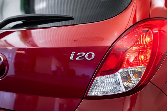 Hyundai i20 8 of 13
