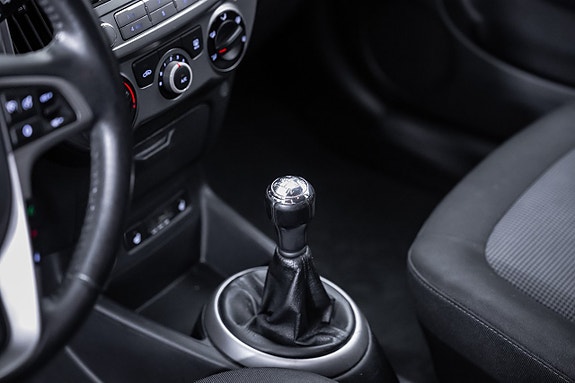 Hyundai i20 10 of 13