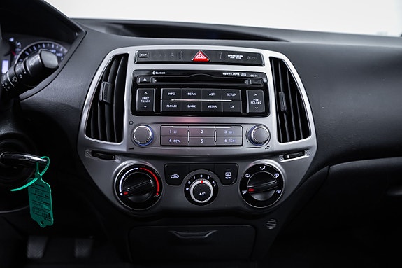 Hyundai i20 11 of 13