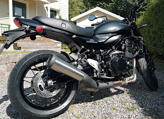 Kawasaki Z900RS 4 of 5