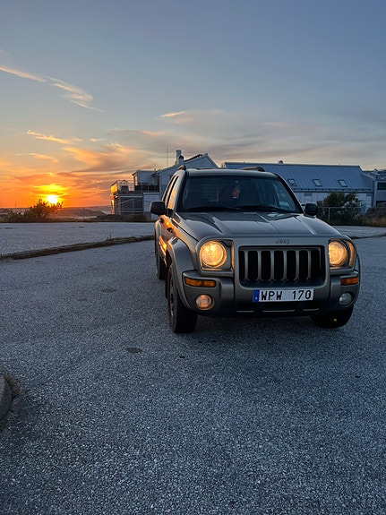 Jeep Liberty 4 of 5