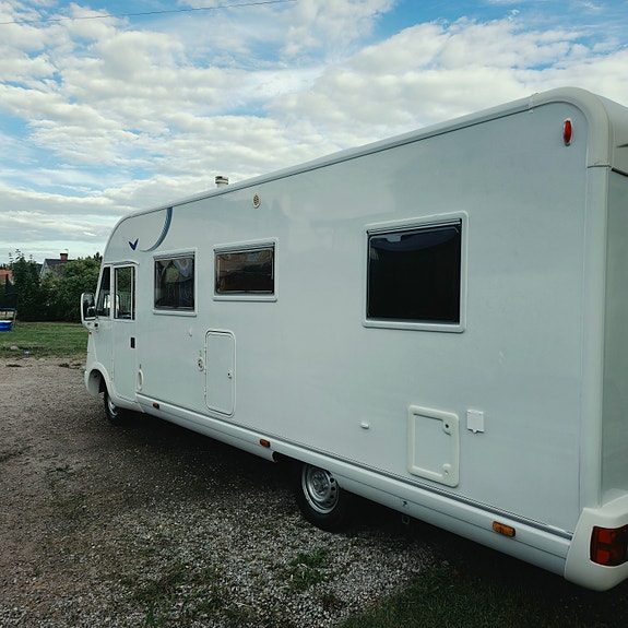 Pilote Mercedes-Benz 316 CDI 156 hk | Endast 12 000 mil | Premiumutrustad | B-körkort 3 of 18