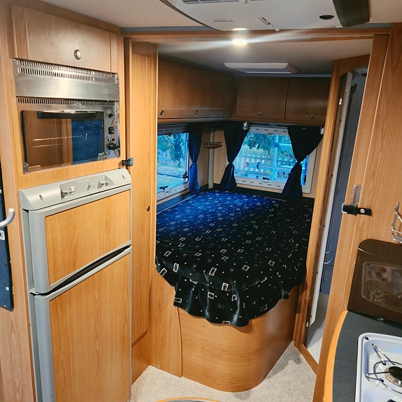 Pilote Mercedes-Benz 316 CDI 156 hk | Endast 12 000 mil | Premiumutrustad | B-körkort 15 of 18