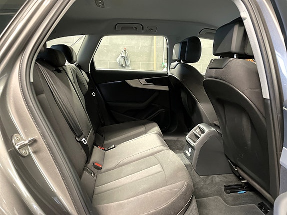 Audi A4 13 of 15