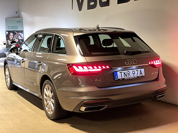 Audi A4 5 of 15