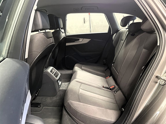 Audi A4 12 of 15