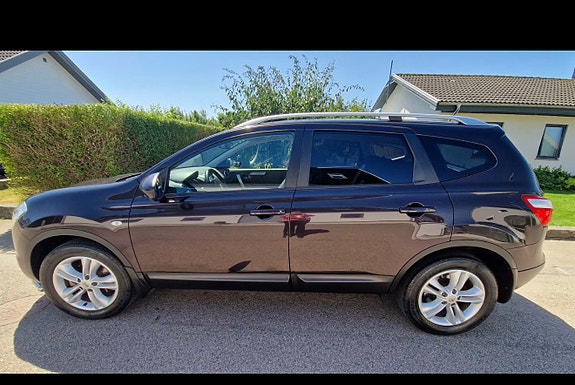 Nissan Qashqai+2 4 of 5