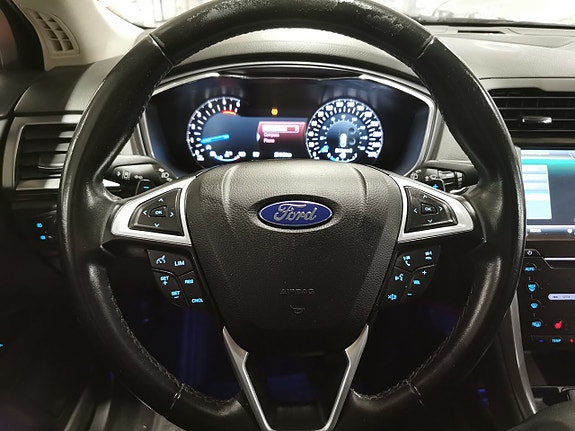 Ford Mondeo 14 of 21