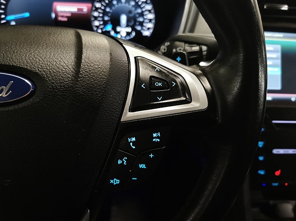 Ford Mondeo 19 of 21