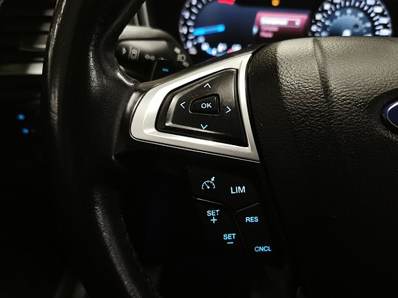 Ford Mondeo 18 of 21