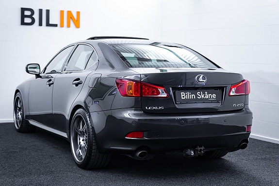 Lexus IS250 8 of 29