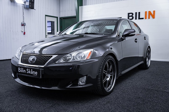 Lexus IS250 5 of 29