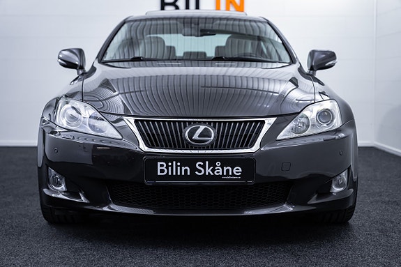 Lexus IS250 4 of 29