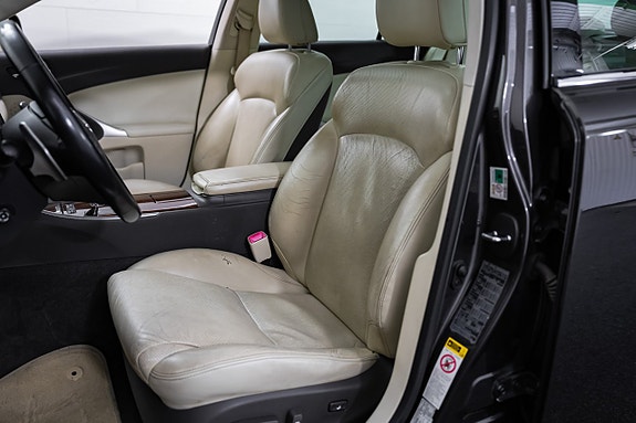 Lexus IS250 27 of 29