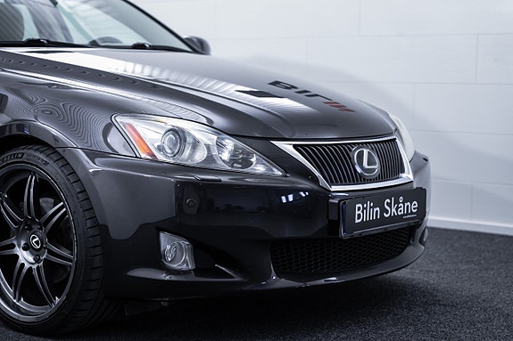 Lexus IS250 2 of 29