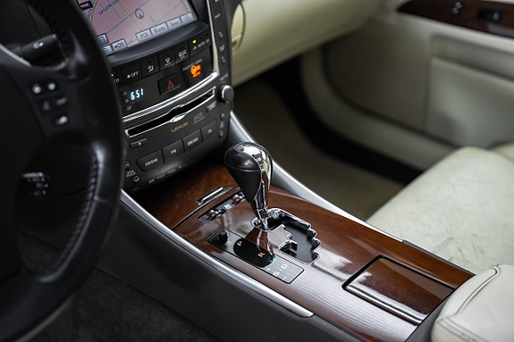 Lexus IS250 17 of 29