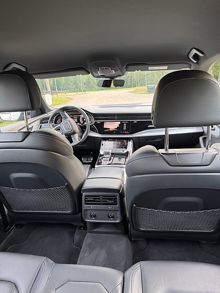 Audi Q8 23 of 27