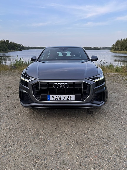 Audi Q8 6 of 27