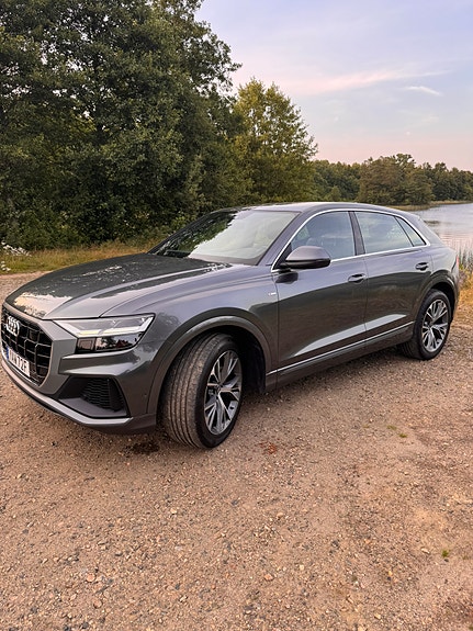 Audi Q8 5 of 27