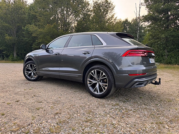 Audi Q8 12 of 27