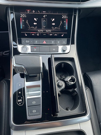 Audi Q8 24 of 27