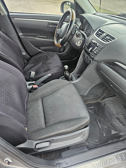 Suzuki Swift 9 of 10