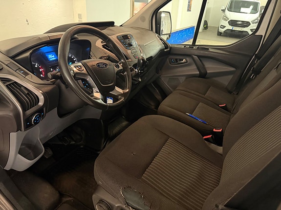 Ford Transit Custom 10 of 14