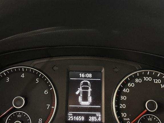 Volkswagen Sharan 4 of 5