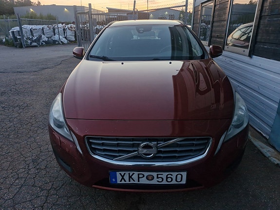 Volvo V60 4 of 10