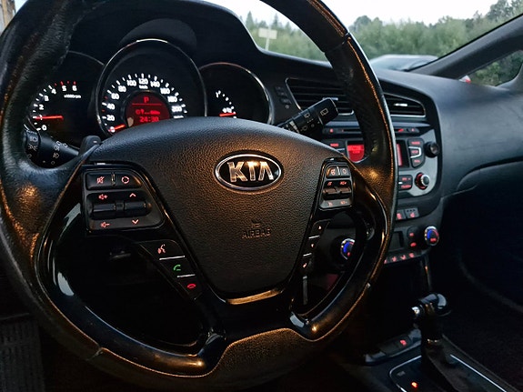 Kia Ceed 9 of 13