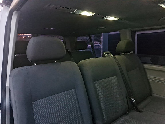 Volkswagen Caravelle 6 of 12