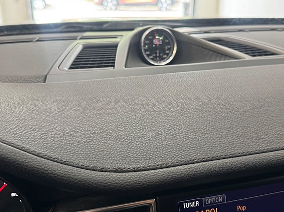 Porsche Panamera 4 12 of 15